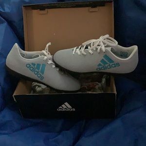 Adidas size 4 aqua and white soccer shoe